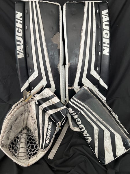 28+2 Vaughn goalie pads set