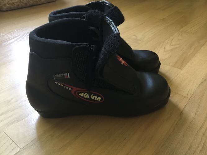 Alpina NNN Cross Country Ski Boots (Used) Size 41