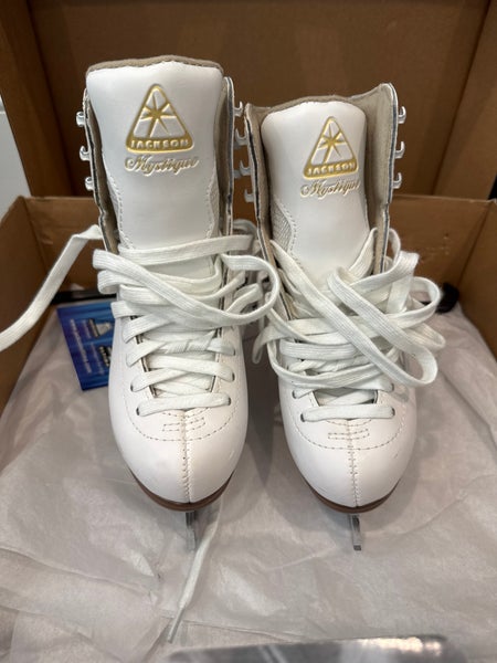 Jackson Ultima Mystique Figure Skates Junior 1 (Used)