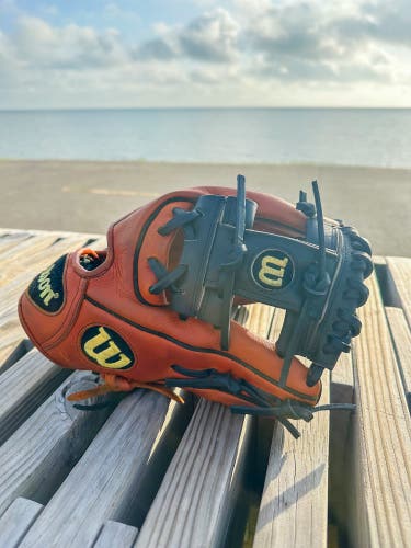 Wilson RH Infield A2000 1786 Baseball Glove 11.5" (Used)