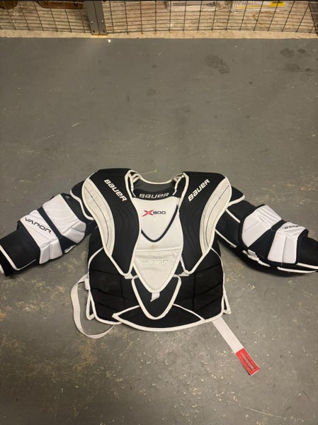 Senior Large Bauer Vapor X900 Goalie Chest Protector (Used)