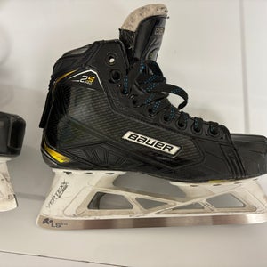 Senior Bauer Supreme 2S Pro Hockey Goalie Skates Size 5 D (reg Width)