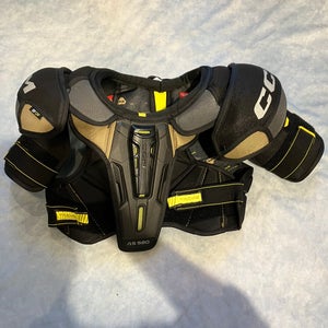 Large Junior CCM AS580 Shoulder Pads (Used)