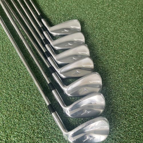 Mizuno Pro 241 Iron Set 4-PW w/ KBS Tour 120g Stiff Shaft Forged Blades STD/STD