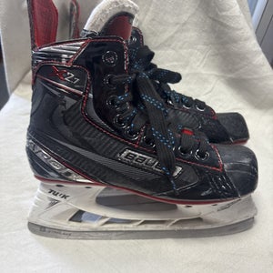 Junior Size 4 Bauer Vapor X2.7 Ice Hockey Skates.