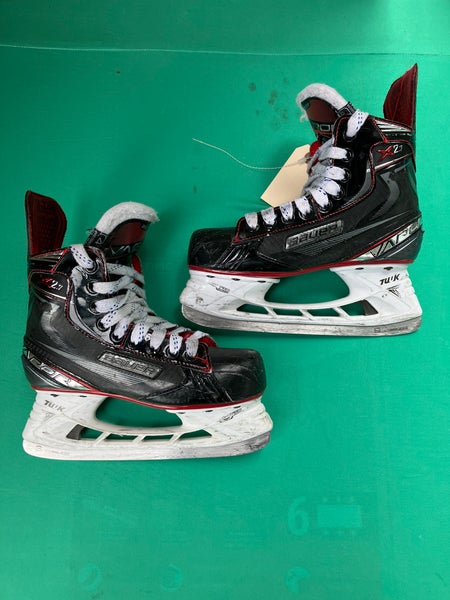 Junior Bauer Vapor X2.7 Hockey Skates Regular Width Size 4 (Used)