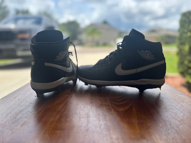 Black Men's Size M 10.5 (W 11.5) Youth Nike High Top Air Jordan Metal (Used)