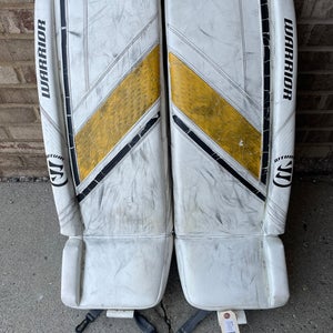 White 31" Junior Warrior Ritual G6 E+ Goalie Leg Pads (Used)