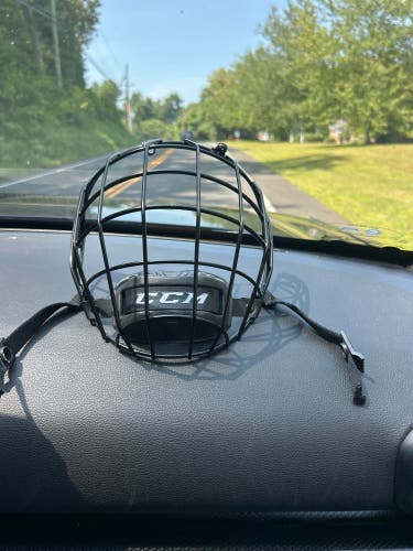Medium CCM FM580 Full Cage (New)