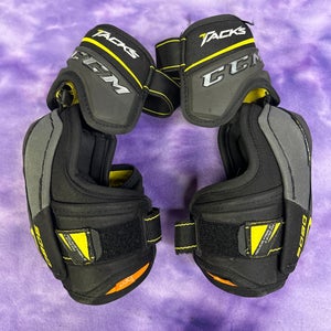Junior Large CCM Tacks 9080 Elbow Pads (Used)