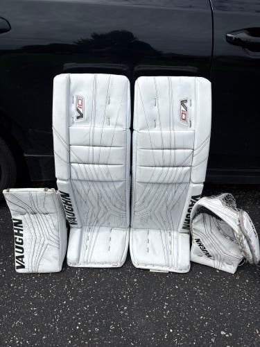 33" 2023 Vaughn V10 Pro Carbon Regular Goalie Full Set Pro Stock (Used)
