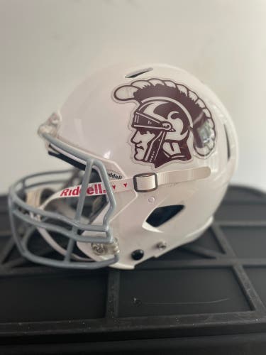 Youth Small Riddell Victor Helmet (Used)