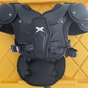 XS Youth Xenith Flyte Shoulder Pads (Used)