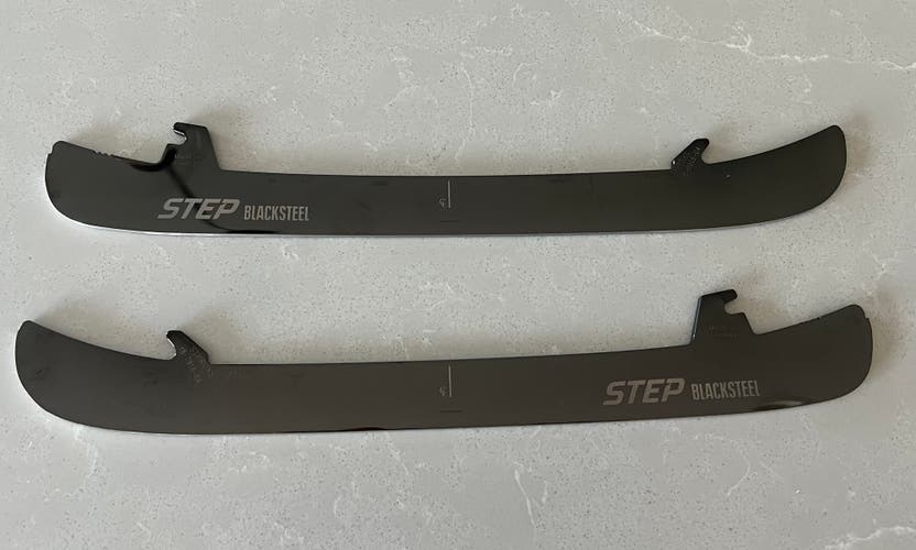 CCM Black Step Steel 255 mm (New)