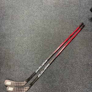 Junior Bauer Vapor X4 Hockey Stick 40 Flex Right Handed P92 (New) 2PACK