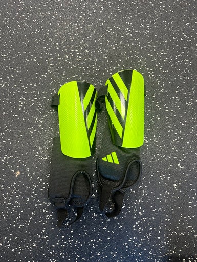 Used Adidas Soccer Shin Guards Youth Green SM 11849-S000030539