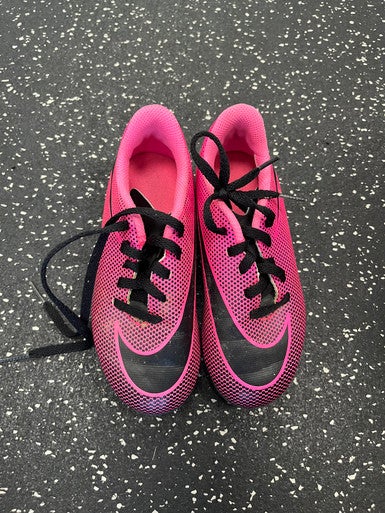 Used Nike Soccer Cleats Pink Youth 11.0 11849-S000030506