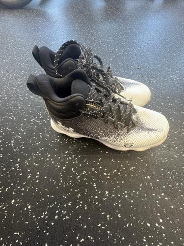 Used Under Armour LOCKED DOWN BB/SB Cleats White Junior 01 11849-S000030470