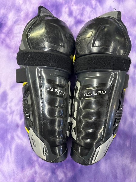 Senior CCM Tacks AS 580 Shin Pads 14" (Used)