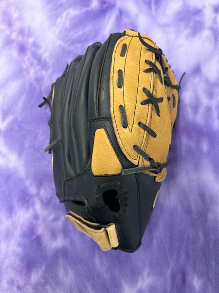 Brown Wilson A360 RH Softball Glove 14" (Used)