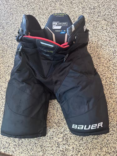 Large Junior Bauer Vapor Hyperlite Hockey Pants (Used)
