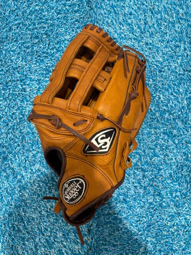 Brown Louisville Slugger Dynasty series RH Baseball Glove 14" (Used)