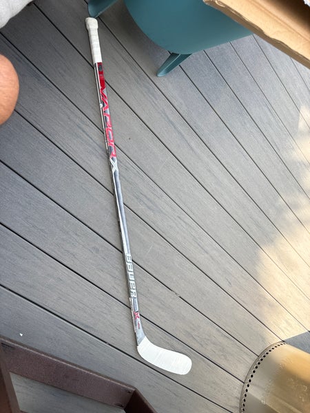 Junior Bauer Vapor X Left Hand Hockey Stick P88 (Used)