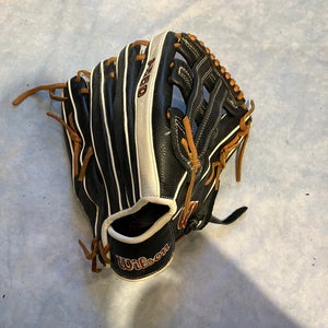 Black Wilson A550 RH Outfield Baseball Glove 12" (Used)