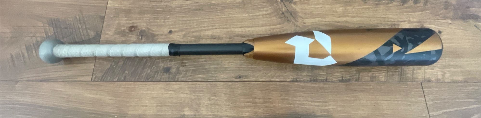 DeMarini Zoa Composite USSSA Certified Bat (-11) 16 oz 27" (Used)