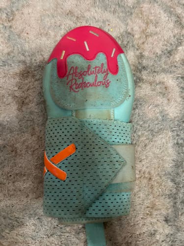 Blue Junior Sliding Mitt (Used)
