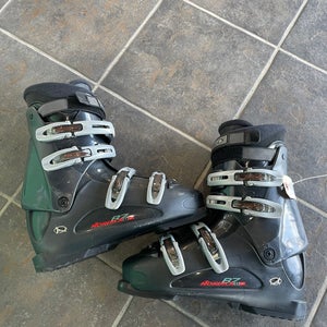 Men's Nordica B7 Ski Boots (Used)
