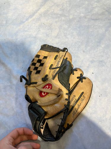 Brown Rawlings Player Preferred RH Pitcher's Baseball Glove 11.5" (Used)