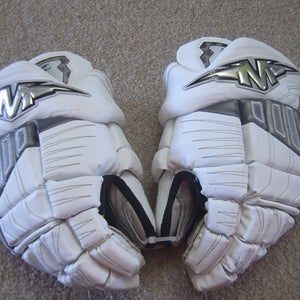 Great Condition Mission Axiom T9 Senior Hockey Gloves 14" White/Silver