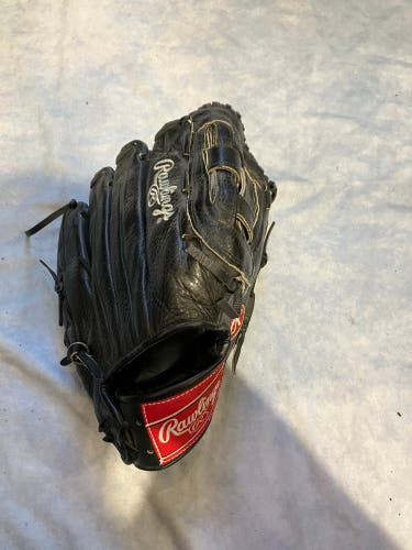 Black Rawlings Player Preferred RH Outfield Baseball Glove 12.25" (Used)