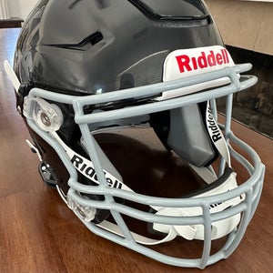 Youth Medium Riddell SpeedFlex Helmet (New)