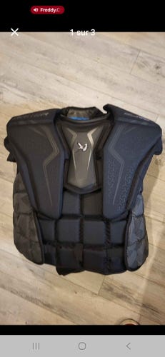 Large 2025 Bauer Elite Goalie Chest Protector (Used)