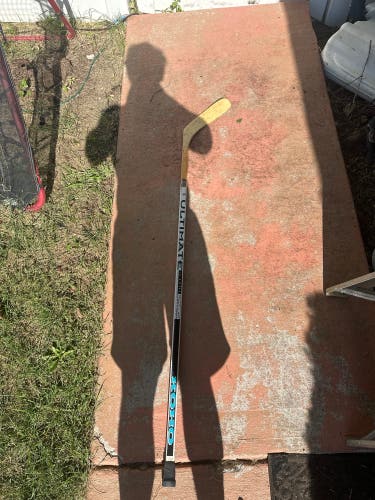 Senior Koho Right Handed Hockey Stick (Used)