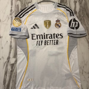 Huijsen 24 Real Madrid 25/26 Home Club WC & Intercontential Winners Patch Jersey