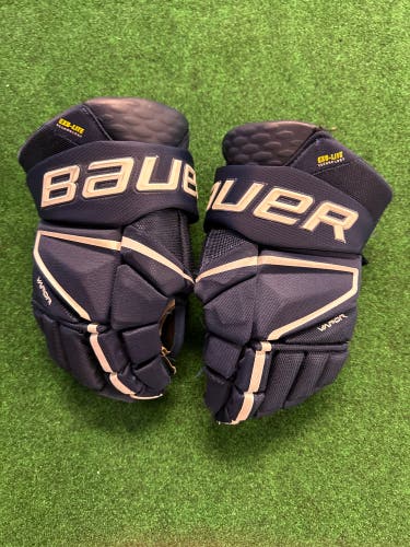 Blue Senior Bauer Vapor Hyperlite Gloves 14" (Used)