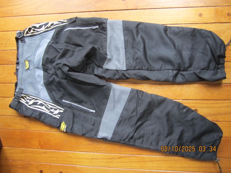 JT Racing paint ball pants Size 34