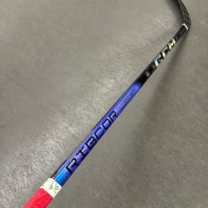 CCM RibCor Trigger 9 Pro Hockey Stick | Junior RH P28 | 48' (Used)