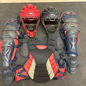 Mizuno Samurai Intermediate Catcher's Gear – Used (Red & Navy Combo)