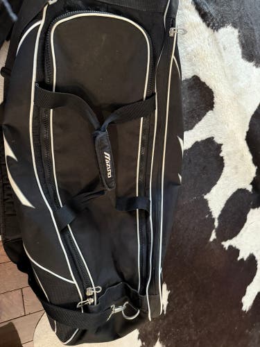 Mizuno Duffle Bat Bag
