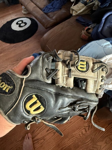 2010 Wilson RH Infield A2000 Baseball Glove 11.25" (Used)