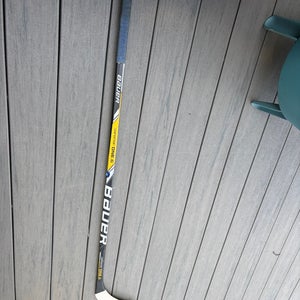 Junior Bauer Supreme One.6 Right Handed P88 Hockey Stick P88 (Used)