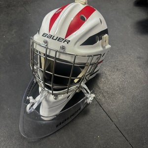 Senior Large  Bauer  950 Goalie Mask  (lightly Used)