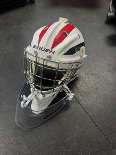 Senior Large  Bauer  950 Goalie Mask  (lightly Used)