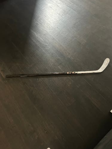 Junior CCM Jetspeed FT7 Pro Left Hand Hockey Stick P28  (Used)