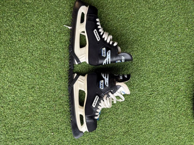 Bauer Impact 30 Hockey Skates 8 (Used)