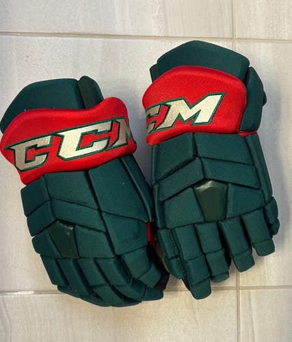 CCM HGTK wild prostock hockey Gloves 14" (Used)